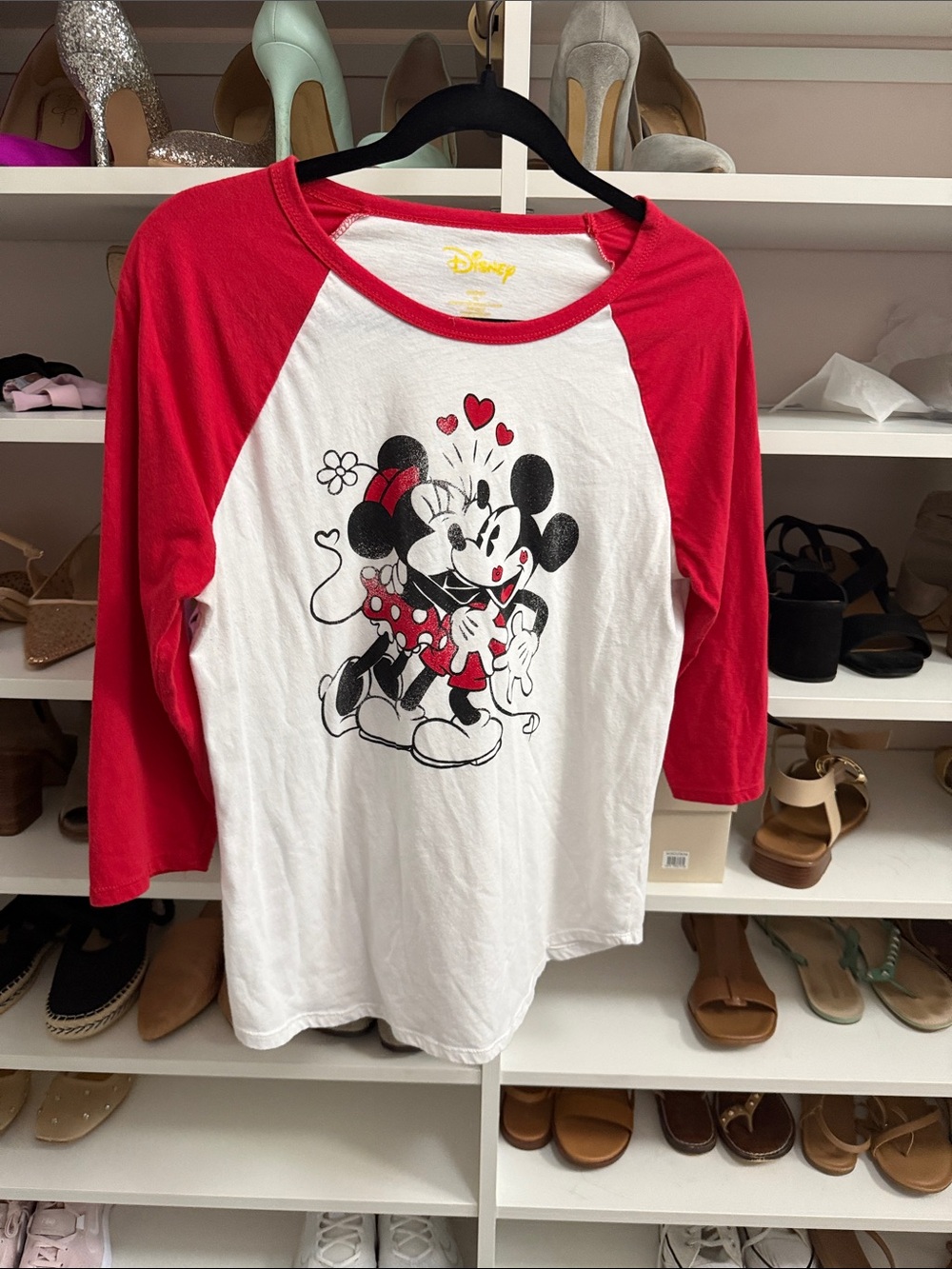 Juniors Disney Red & White Minnie Mouse 3/4 sleeve Raglan Tee, size XL